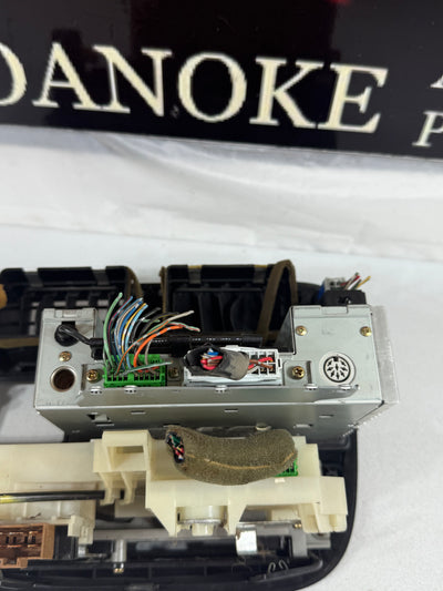 1996 - 1998 HONDA CIVIC OEM  CENTER DASH AC/ HEATER CLIMATE CONTROL UNIT STEREO