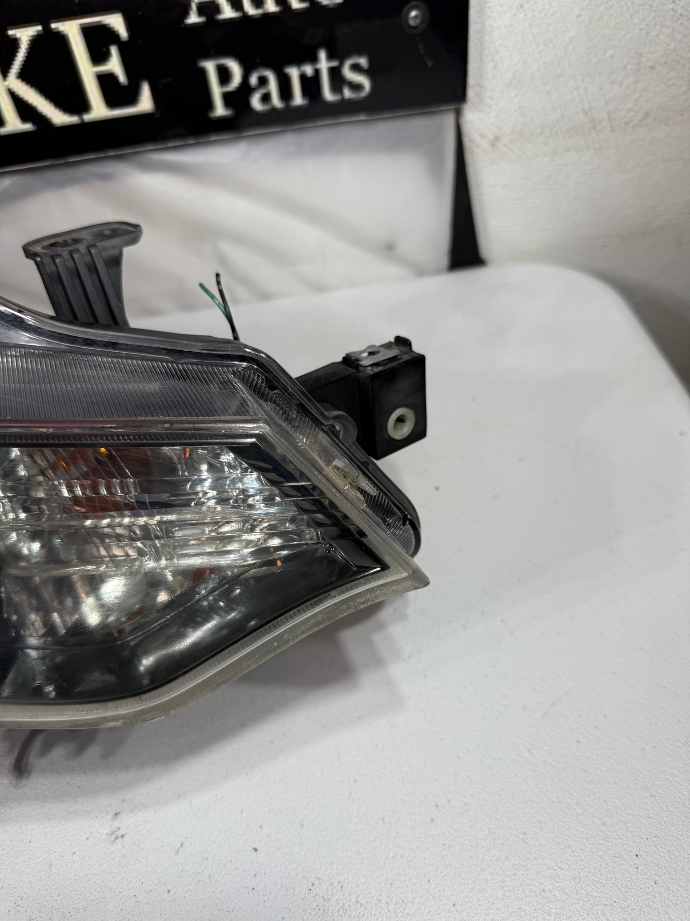 2009-2014 Nissan Murano RH Passenger Side Adaptive Xenon HID Headlight OEM