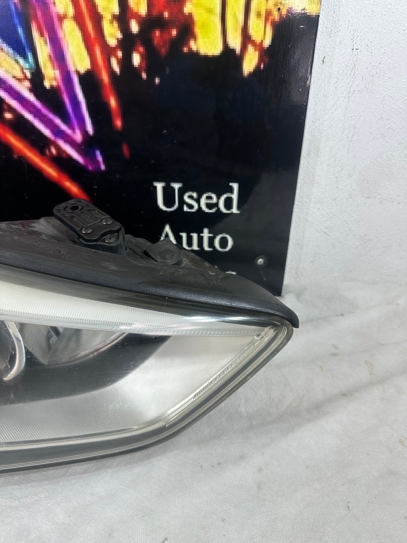 Passenger Headlight Korea Built Halogen Fits 13-16 SANTA FE 301732