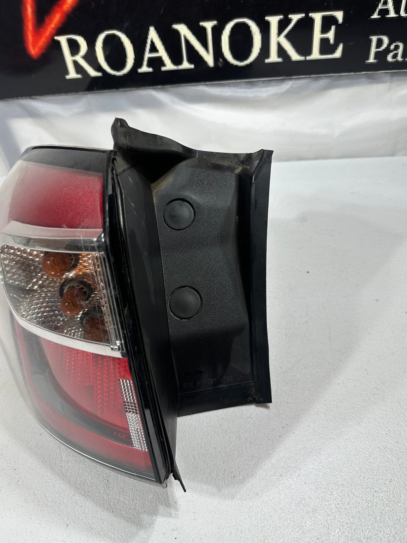 17 18 FORD ESCAPE Tail Light Assembly Left Driver Side OEM E1425