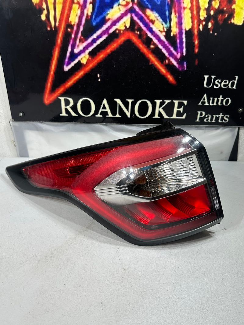 17 18 FORD ESCAPE Tail Light Assembly Left Driver Side OEM E1425