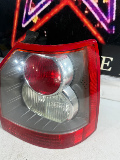 2008-2012 Land Rover LR2 HSE Rear Exterior Right Passenger Side Tail Light OEM