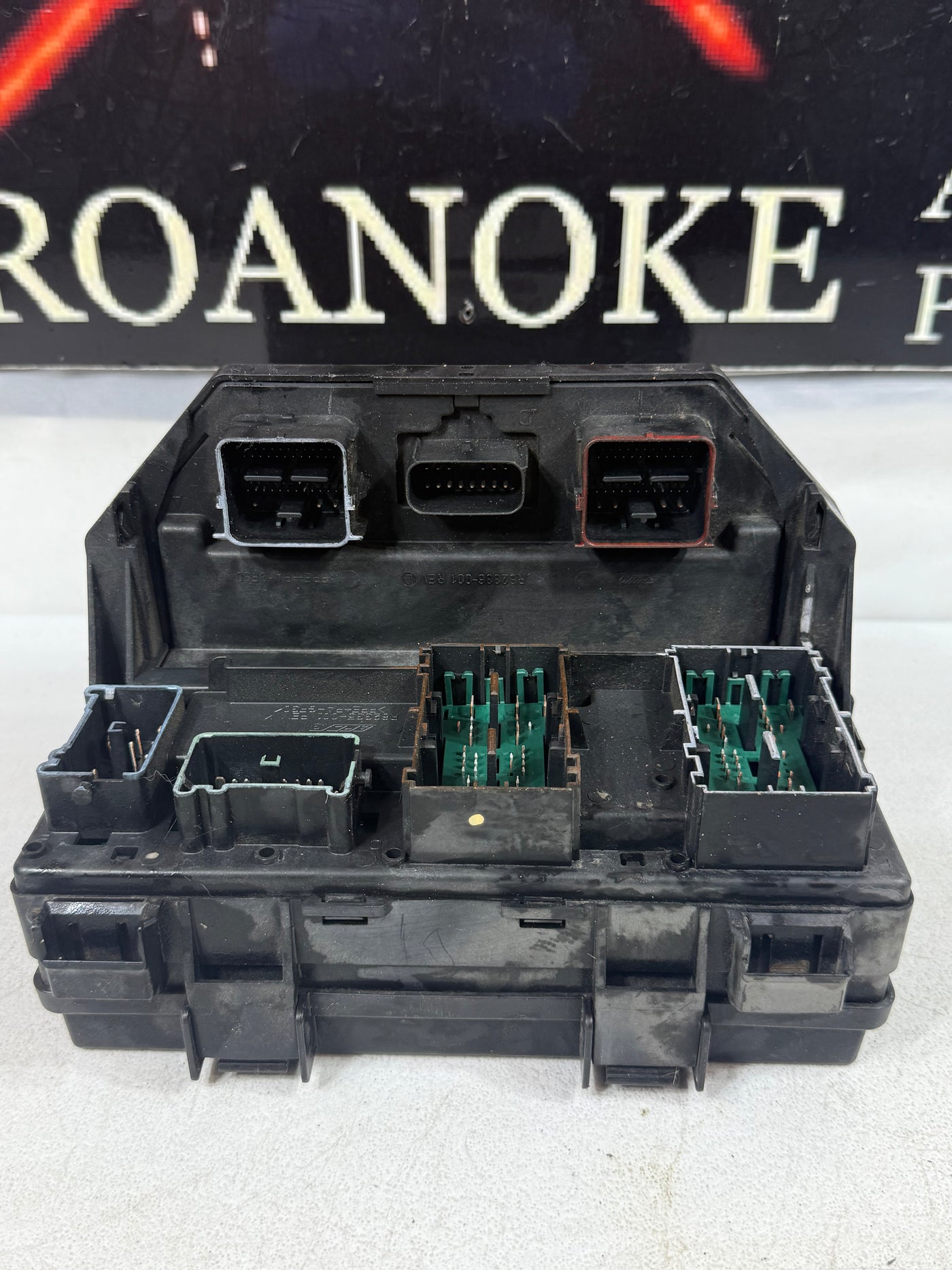 DODGE GRAND CARAVAN TOWN COUNTRY FUSE BOX TIPM 2014 68217405AB OEM