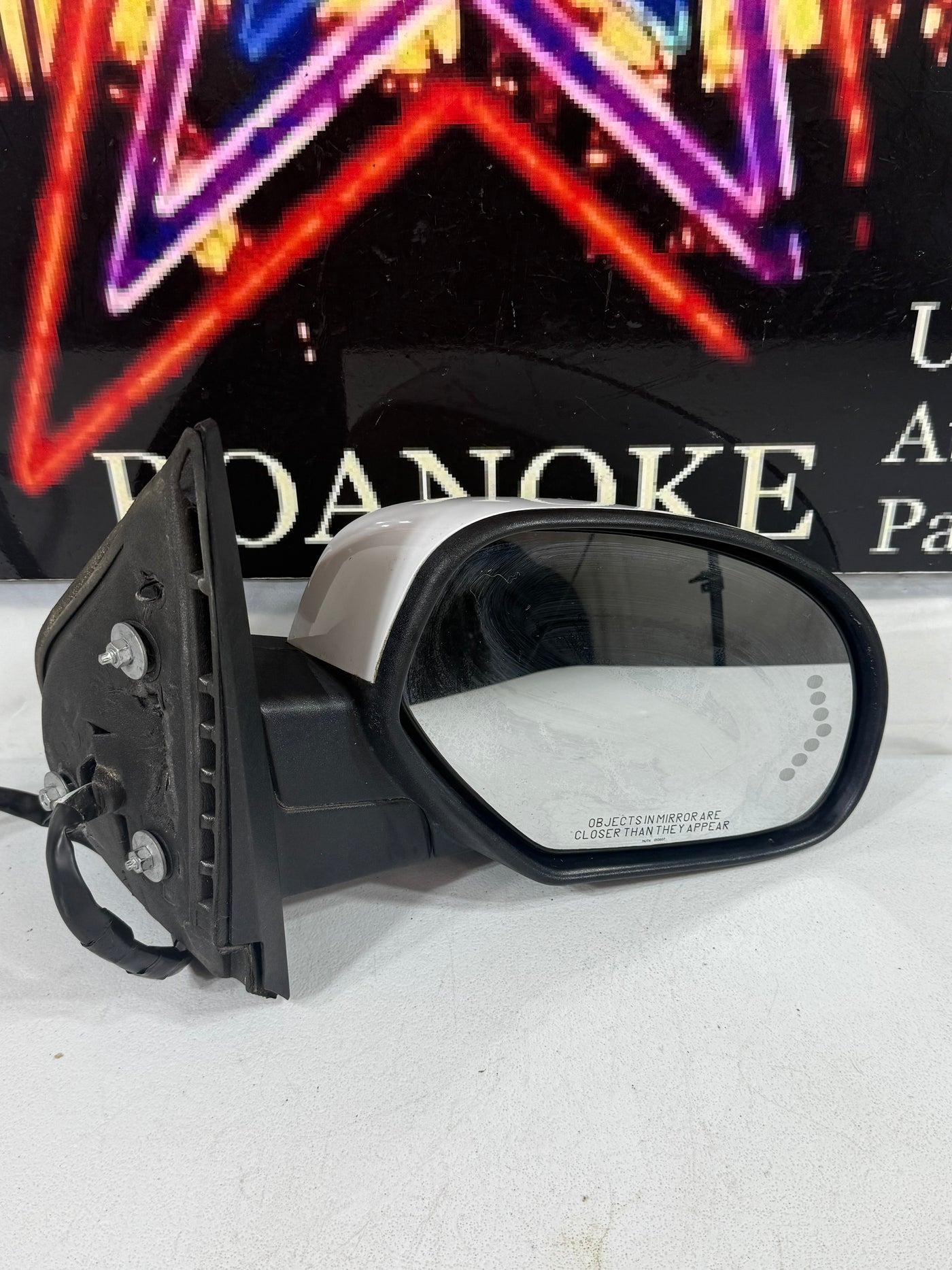 2007 - 14 GMC SIERRA 1500 RH Passengers Power Door Mirror W Turn Signal OEM