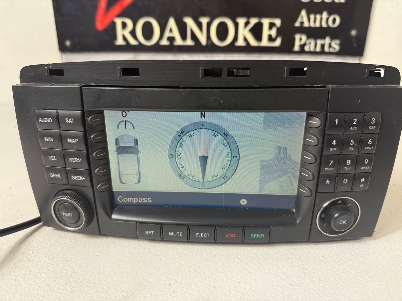 06-08 Mercedes W251 R350 R500 Navigation GPS Radio  Screen CD DVD Player OEM