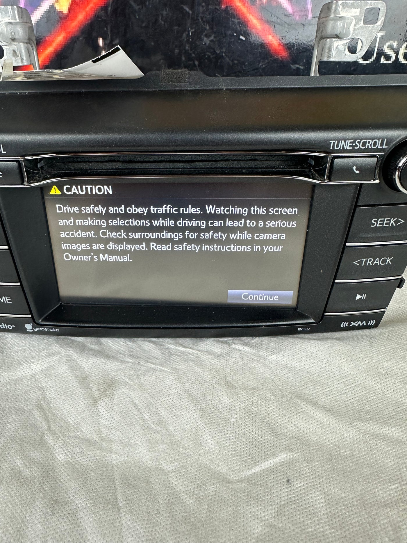 Reman 2015-2018 Toyota RAV4 OEM HD Radio Touch Screen CD Player Gracenote 100582