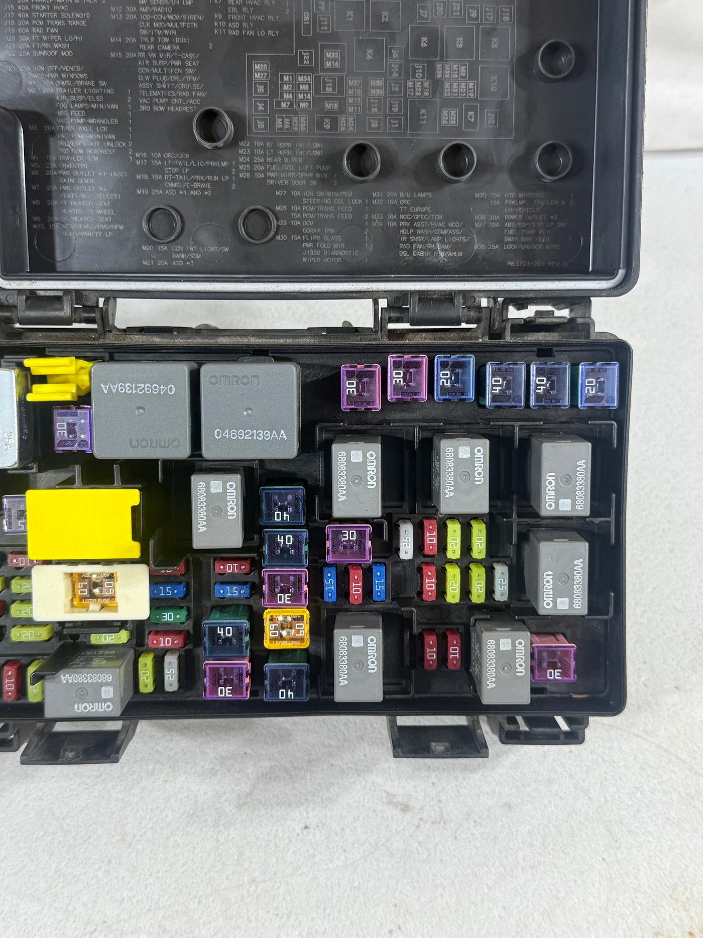 2012 Dodge Grand Caravan Chrysler Town & Country Fuse Box TIPM BCM 68105507AC