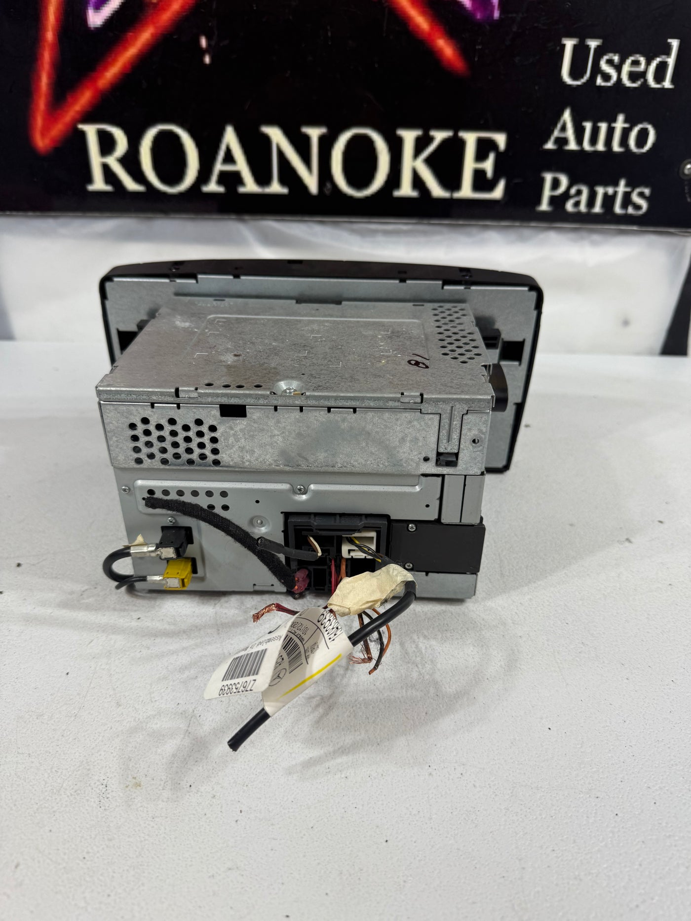 06-08 Mercedes W251 R350 R500 Navigation GPS Radio  Screen CD DVD Player OEM