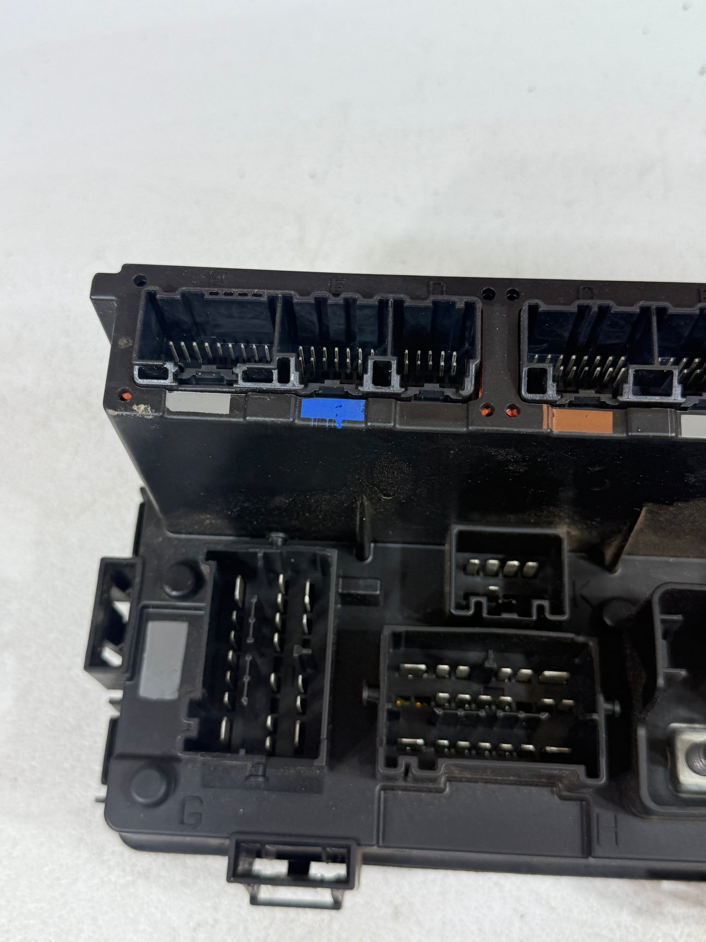 2011 - 2014 Chrysler 200 Fuse Box Relay Distribution Block P04692346AE OEM