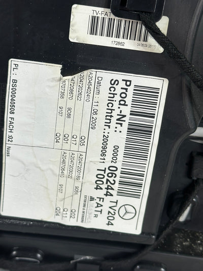 2010 2011 MERCEDES BENZ C-CLASS C300 Front Door Interior Panel Passenger front right side