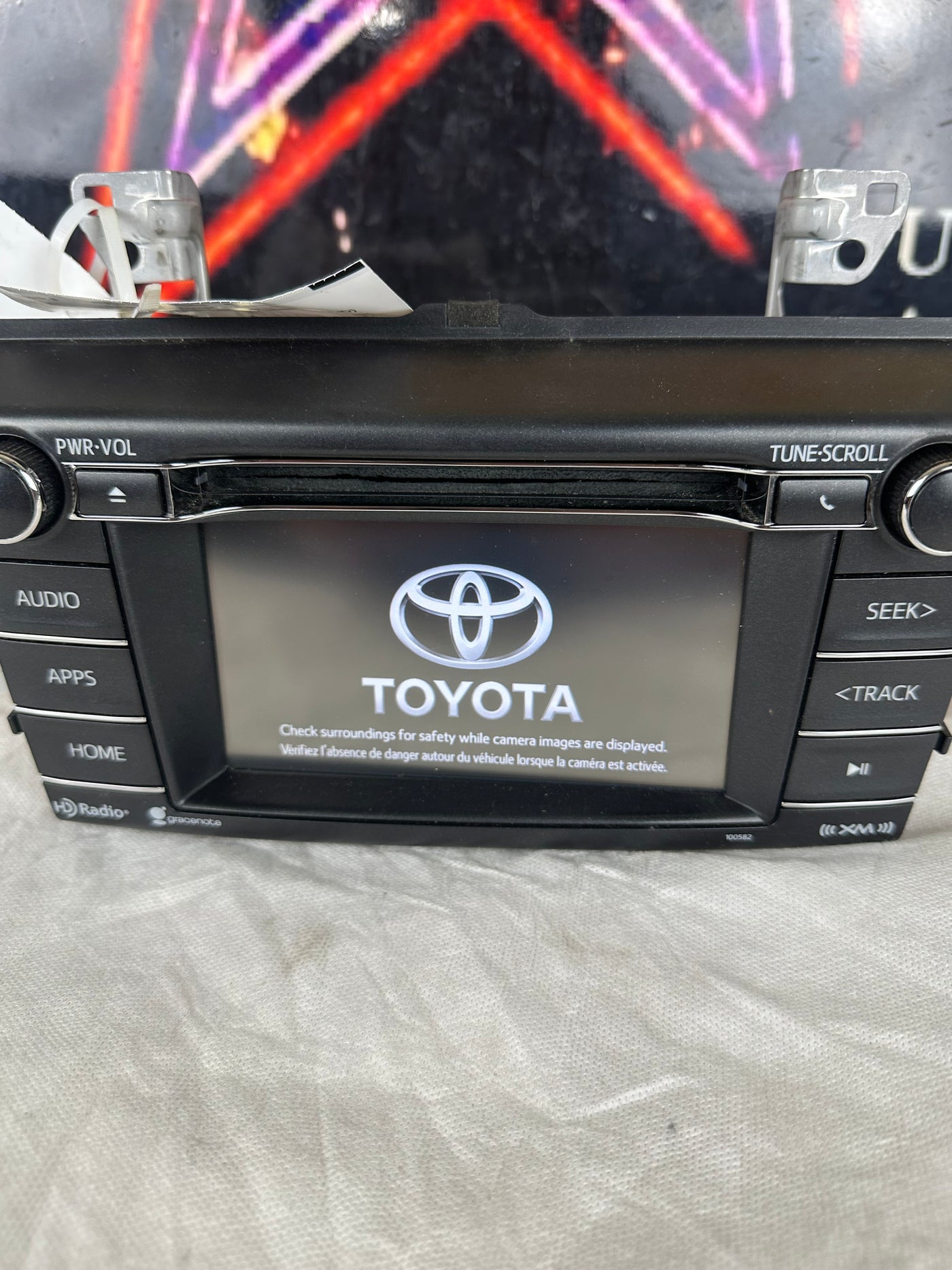 Reman 2015-2018 Toyota RAV4 OEM HD Radio Touch Screen CD Player Gracenote 100582