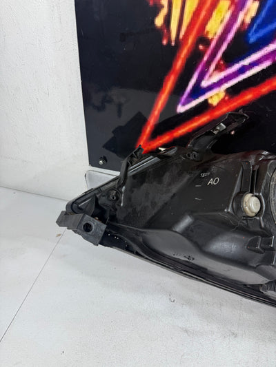 2005-2008 ACURA RL RIGHT PASSENGER SIDE HEADLIGHT XENON HID OEM