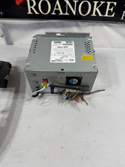2011 - 2013 KIA SOUL Navigation NAV Unit GPS Radio CD InfoDisplay OEM