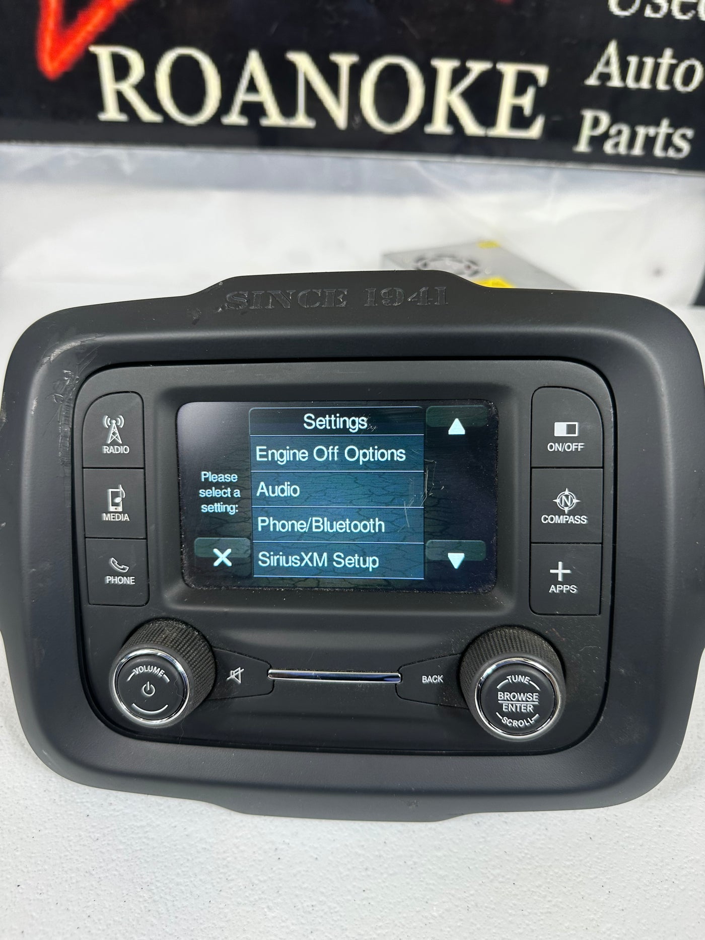 2015-2017 Jeep Renegade Radio Receiver 5" Display Screen With Satellite OEM