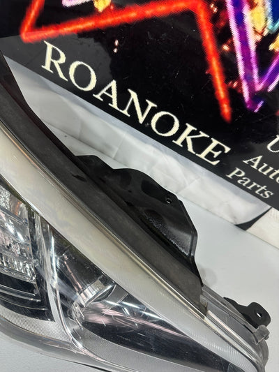 2015 2016 2017 Hyundai Sonata RH Passenger Right RH Side Halogen Headlight OEM