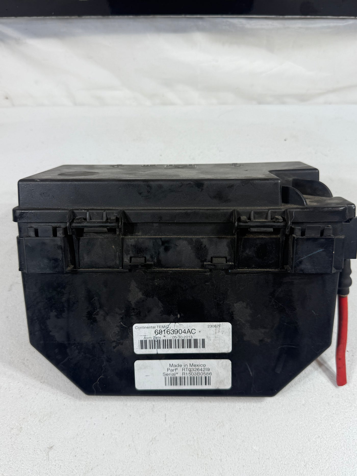 2013 Chrysler Town & Country Dodge Grand Caravan TIPM Fuse Relay Box 68163904AC