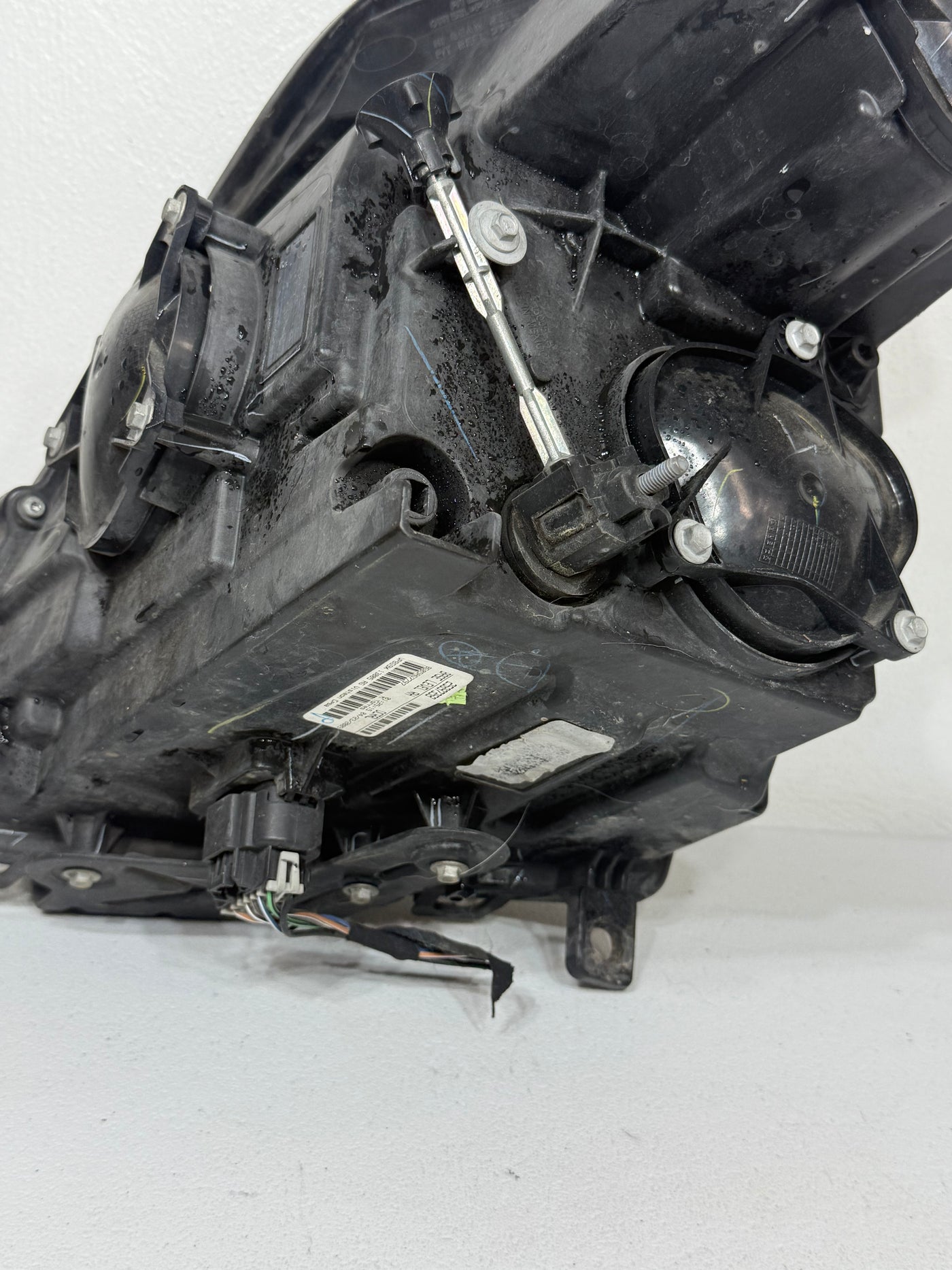 2008-2014 Cadillac CTS Headlight Halogen Right Passenger side genuine OEM