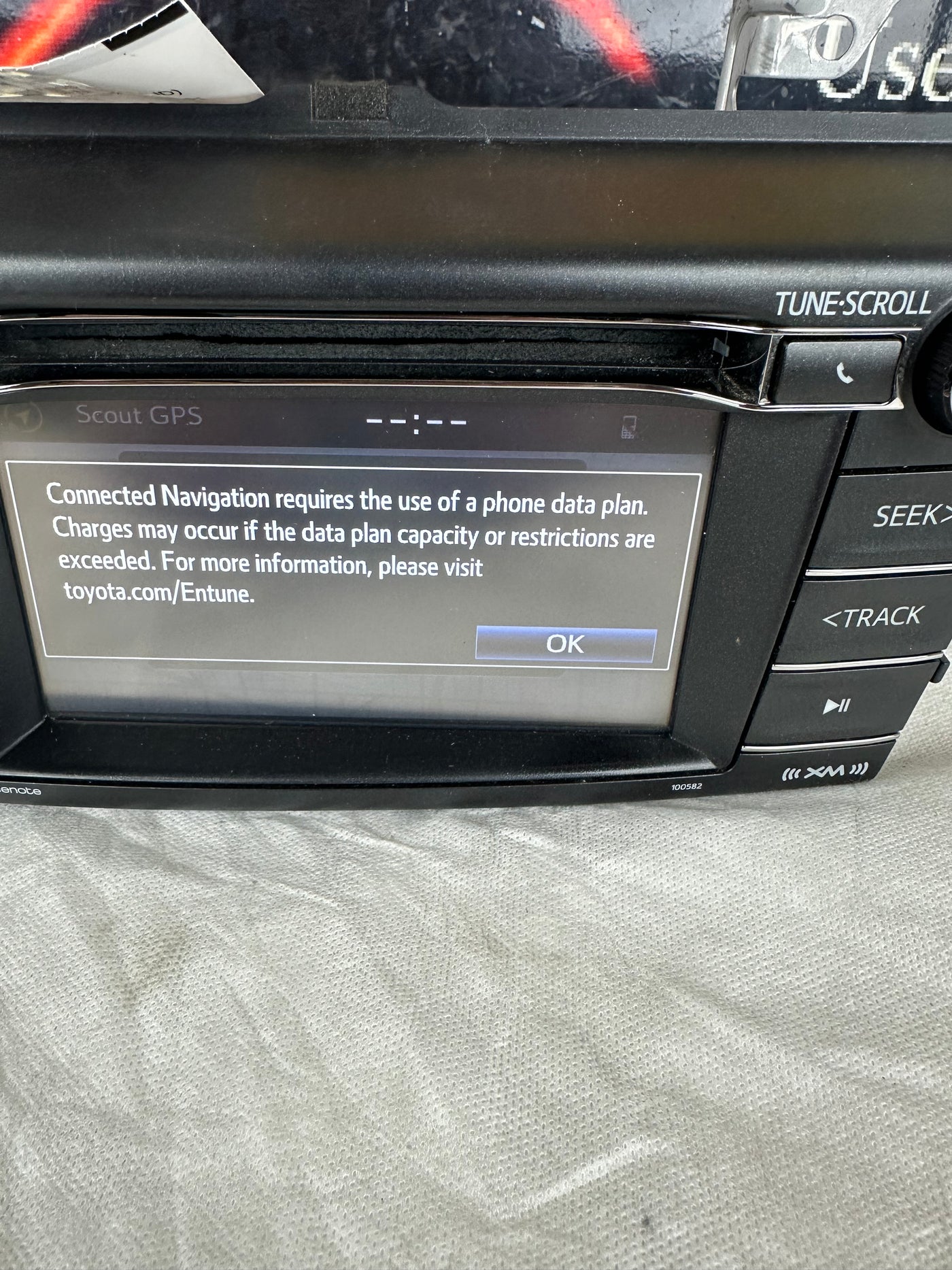 Reman 2015-2018 Toyota RAV4 OEM HD Radio Touch Screen CD Player Gracenote 100582