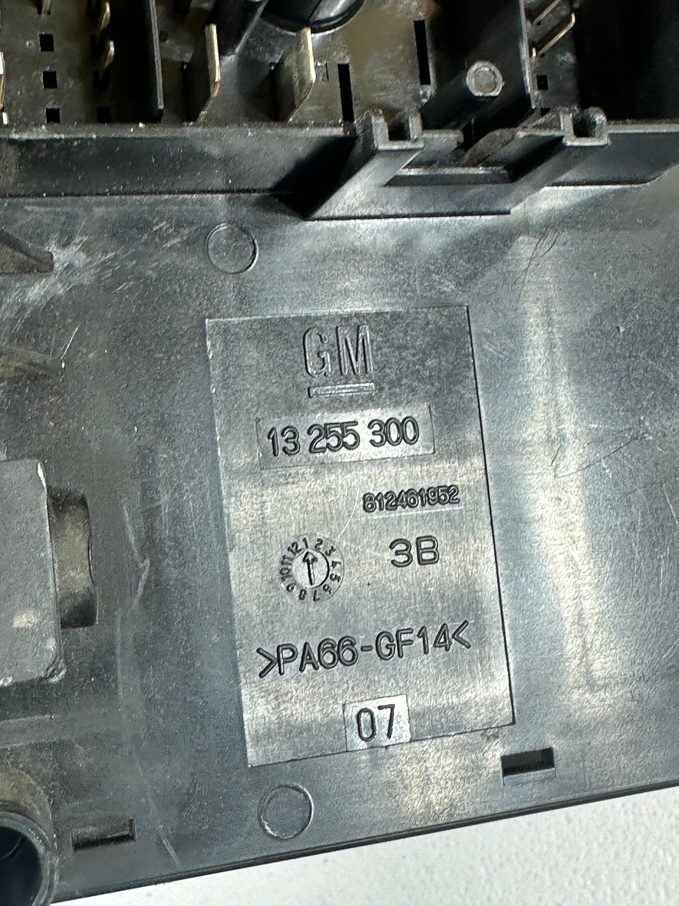 2016-2019 Chevrolet Colorado Engine Fuse Box Relay Fusebox OEM