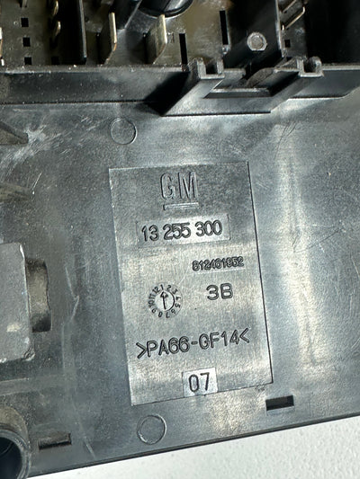 2016-2019 Chevrolet Colorado Engine Fuse Box Relay Fusebox OEM