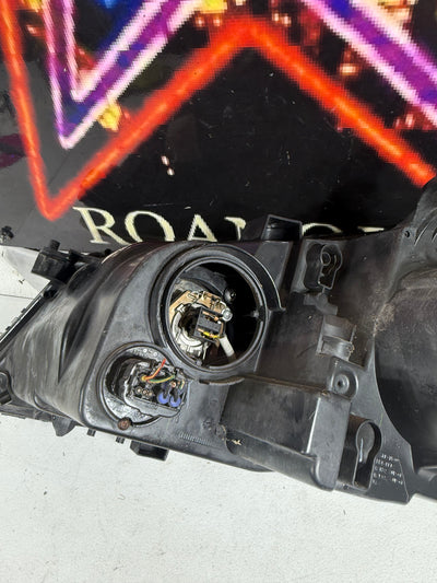 Passenger Right Headlight Fits 10-13 KIZASHI OEM