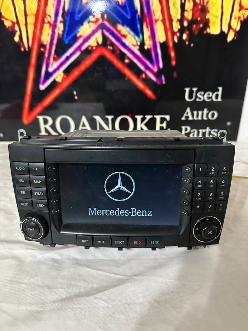 2005 - 2007 Mercedes-Benz C Class OEM Comand Navigation Radio CD Player TYPE 203