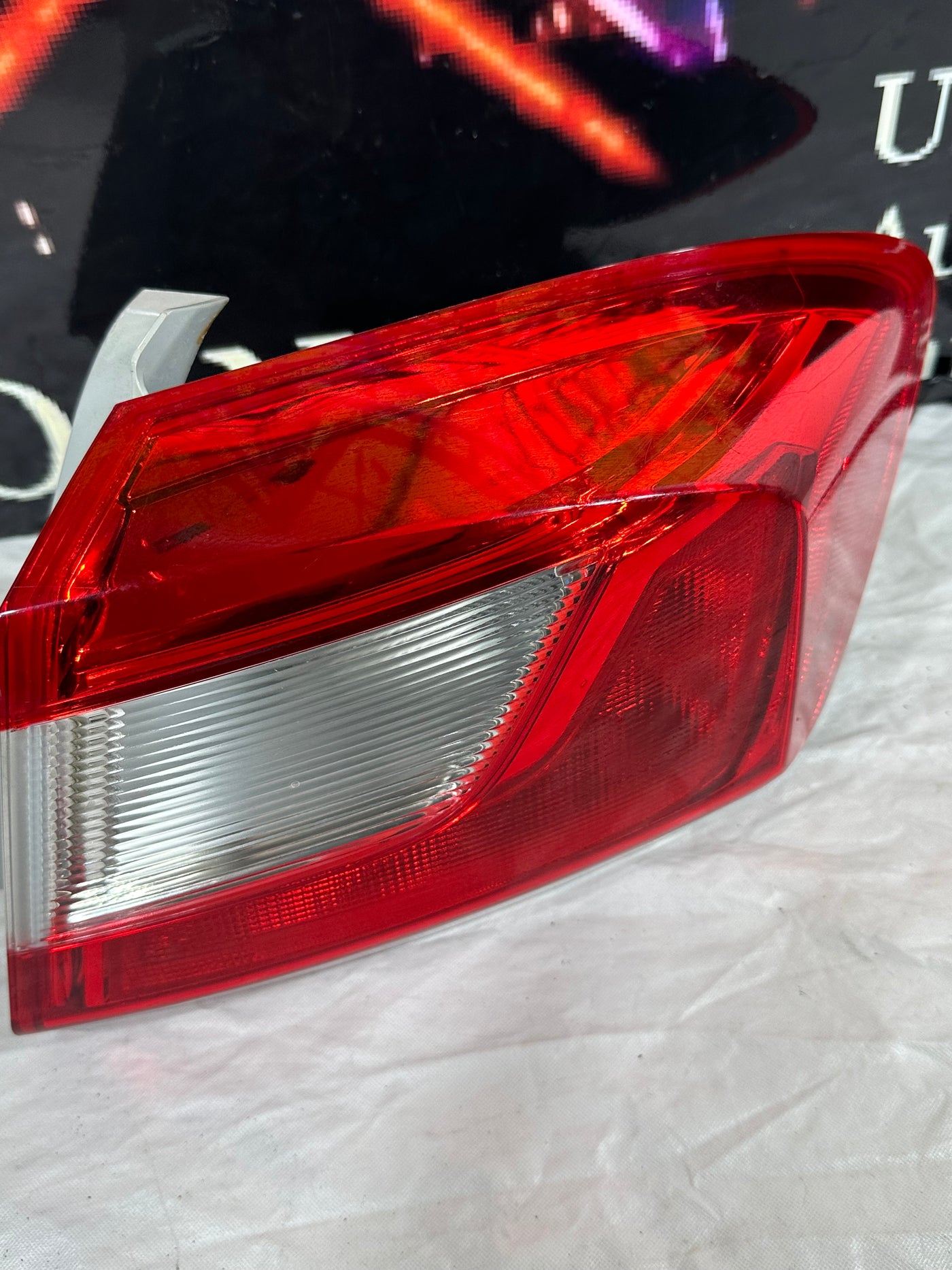 2017 2018 2019 Chevy Cruze Sedan Passengers Side Tail Light Lamp OEM