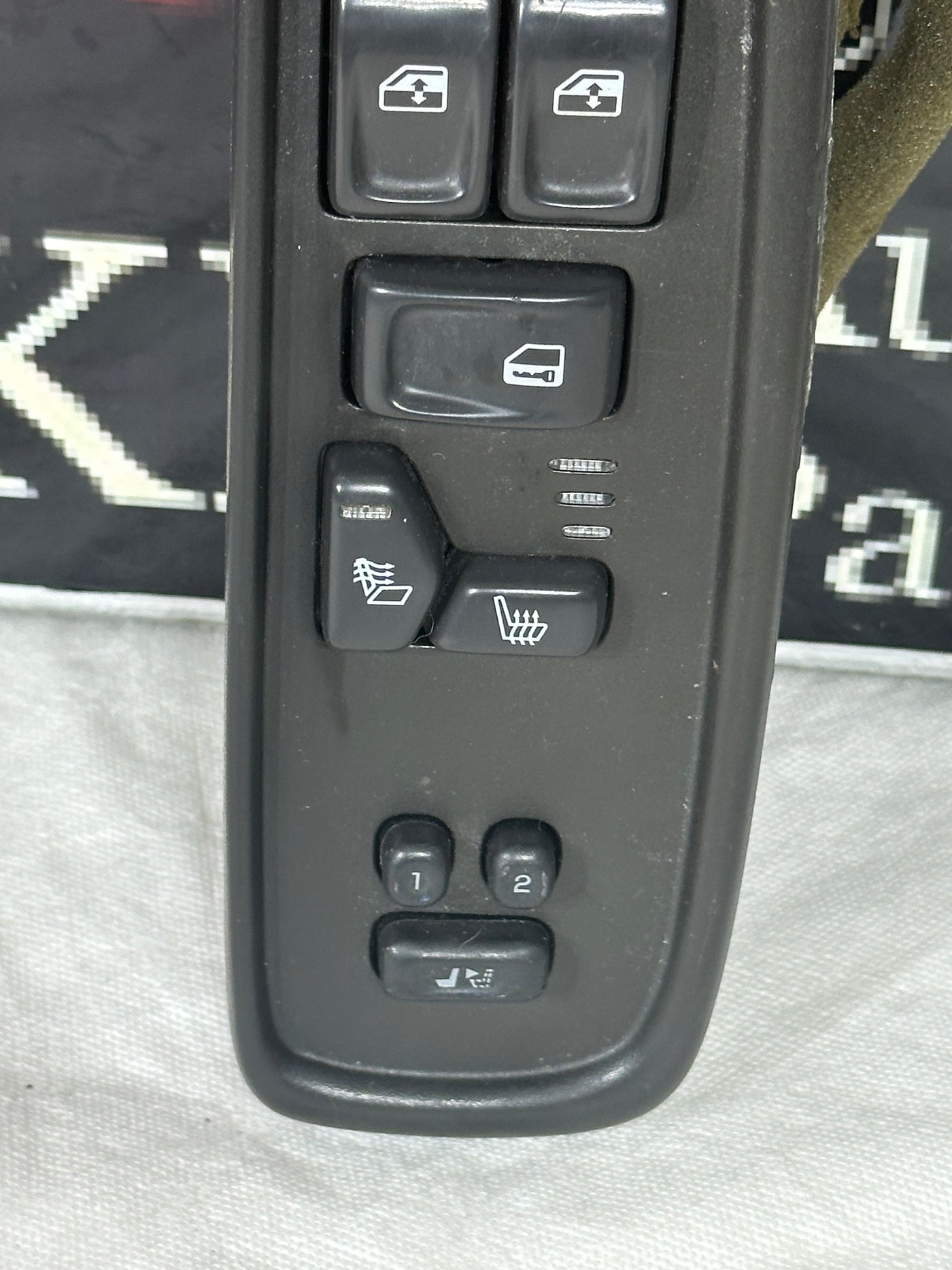 02 03 04 05 Buick Rainier Bravada Master Power Window Switch w Heated Seats OEM