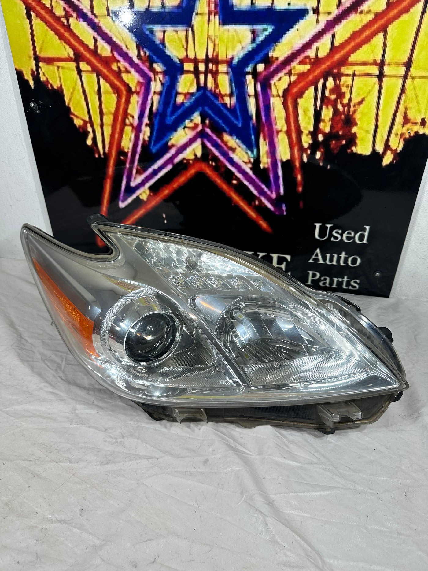 2012 2013 2014 2015 Toyota Prius Right Passenger Side HID Headlight PLAESE READ DESCRIPTION