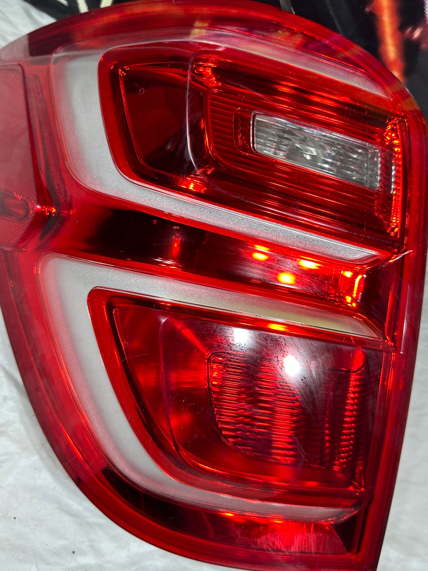 2016 - 17 CHEVY EQUINOX LH DRIVER SIDE OEM TAIL LIGHT OEM