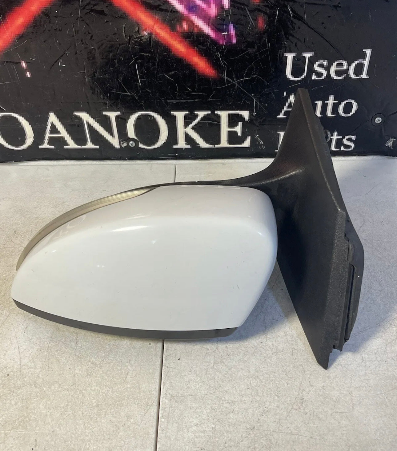 2012 -14 Ford Focus Heated Driver Side Mirror With Turn Signal Oxford White