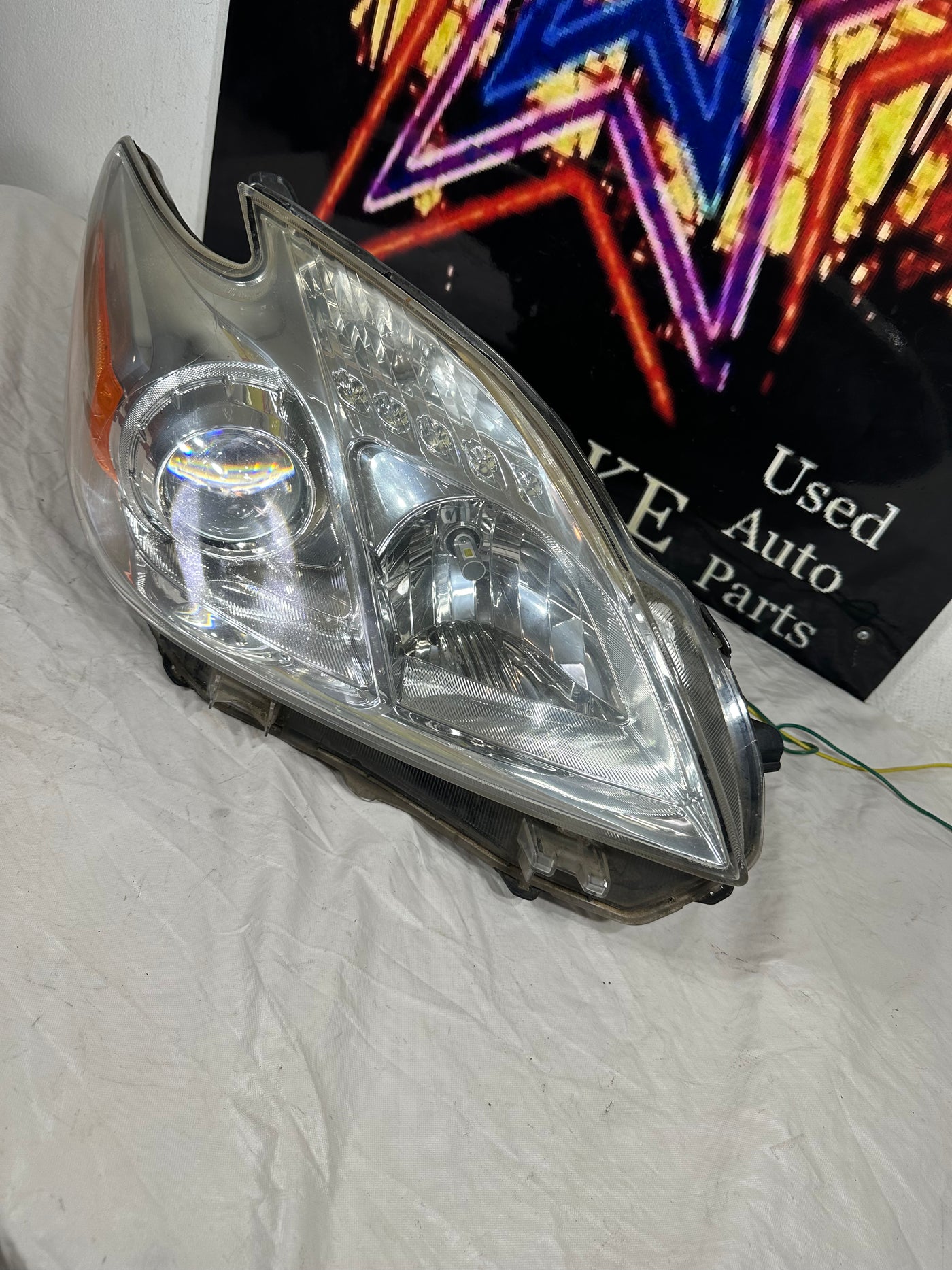 2012 2013 2014 2015 Toyota Prius Right Passenger Side HID Headlight PLAESE READ DESCRIPTION