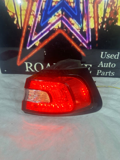 2014 2015 2016 2017 2018 Jeep Cherokee Tail Light Right Side RH Outer LED OEM