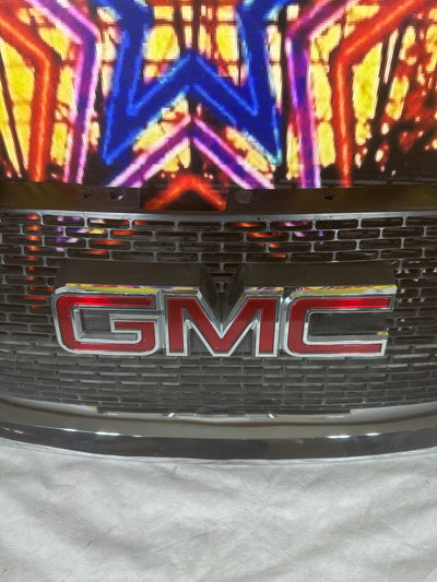 2007-2012 GMC Acadia Grille Assembly w/ Emblem & Chrome Border OEM