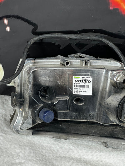 2014-2018 VOLVO S60 V60 FOG LIGHT DAYTIME RUNNING PASSENGER LED OEM 31420239