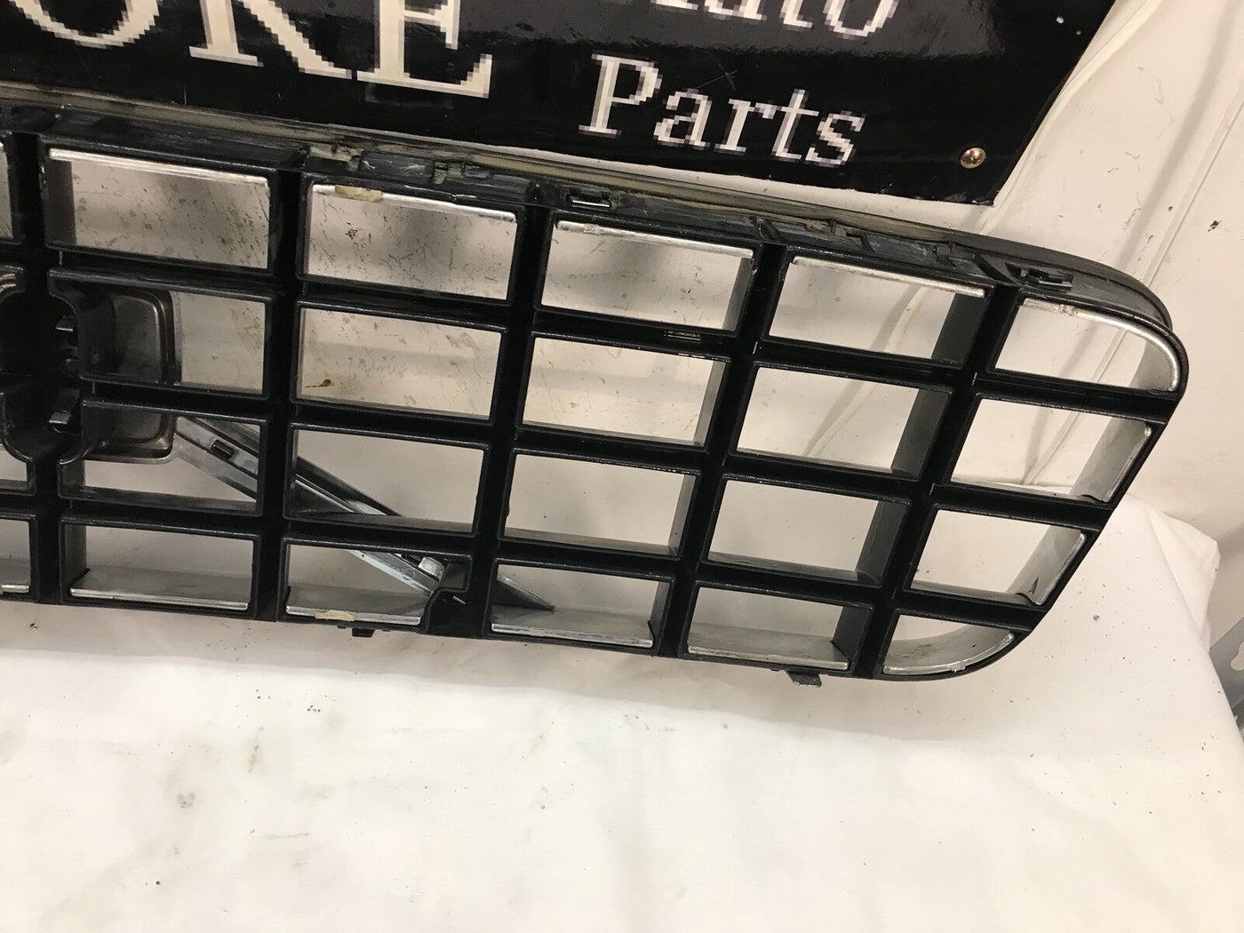 2003-2006 Volvo XC90 Front Chrome Grille Grill OEM