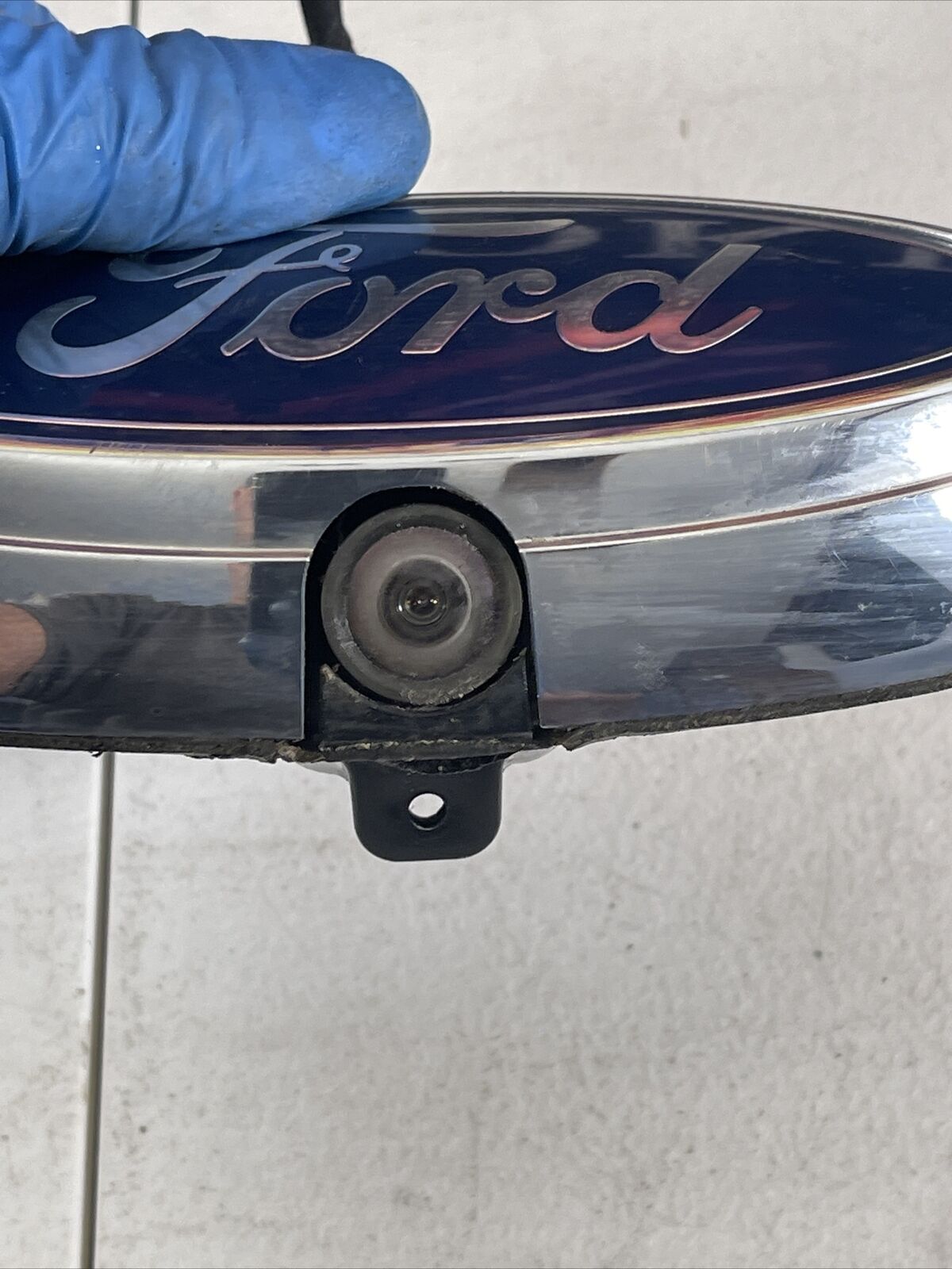 2013-2019 Ford Taurus Rear Center Trunk Trim Molding W/ Camera OEM